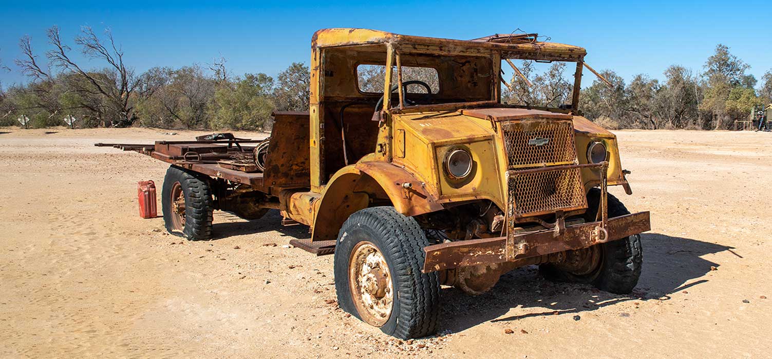 Old four wheel drive truck at Mungrannie